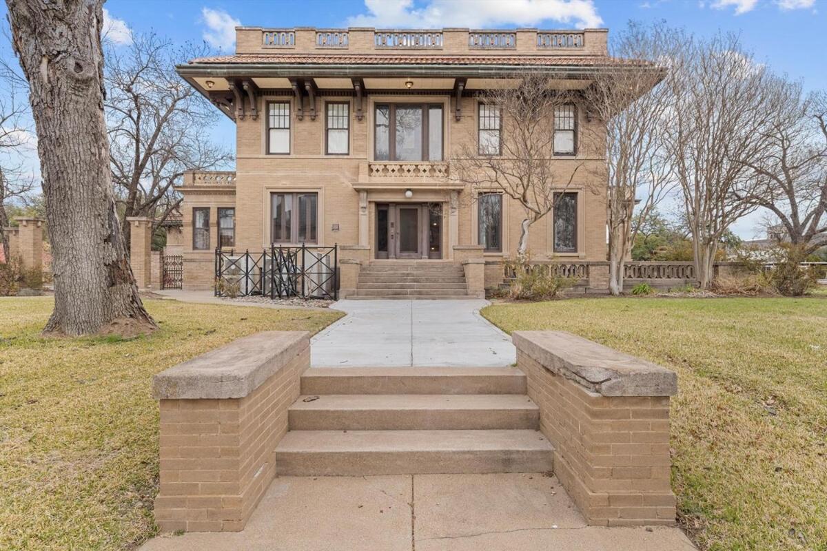 Villa Historic Migel House In Downtown Waco Extérieur photo
